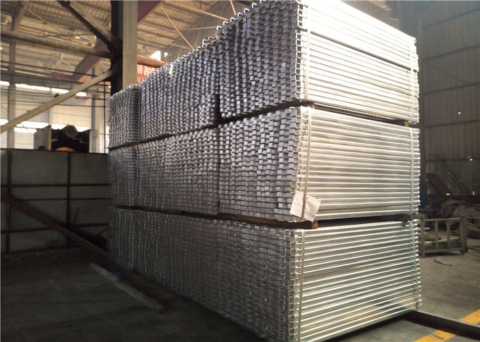 L'intero materiale d'acciaio di vendita Q345 ha perforato la plancia d'acciaio con i ganci, bordo d'acciaio galvanizzato dell'armatura con i ganci